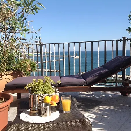 B&B Attico Nazioni Del Mare