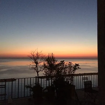 B&B Attico Nazioni Del Mare