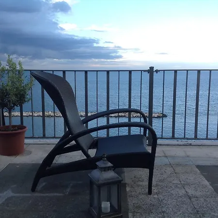 B&B Attico Nazioni Del Mare